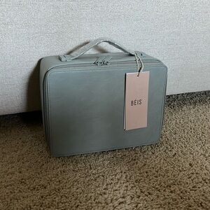 NWT BEIS Cosmetics Case in Slate
